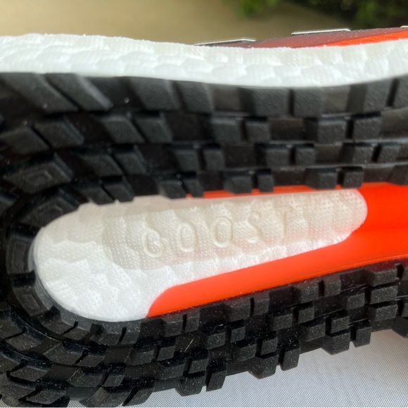 NEW Adidas Ultraboost 22 Cold RDY 2.0 Sz 9 Running Shoes Orange GX6689 Mens - Picture 8 of 10